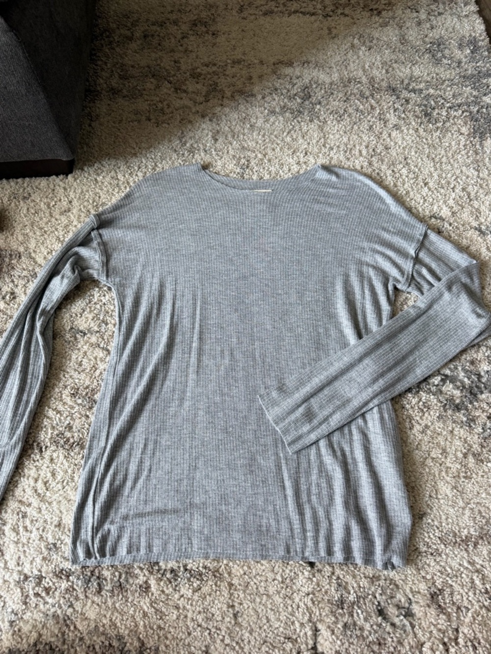 Light Gray Ribbed Long-Sleeve Tee